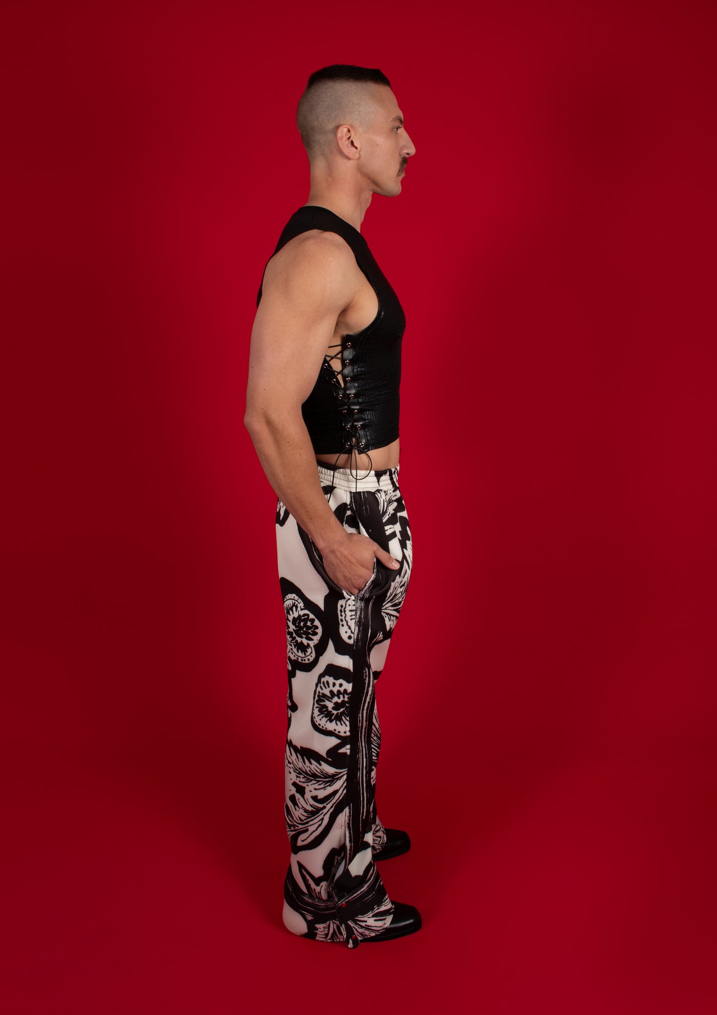 DARK FLORAL TROUSER